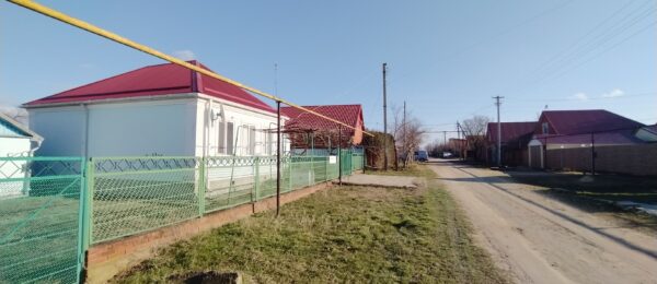 Продается ДОМ в пос. Сенной, 9 соток.